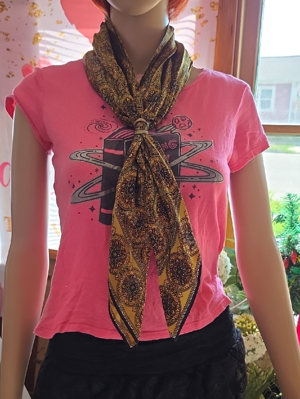Women’s Paisley Print Scarf in Olive Gold